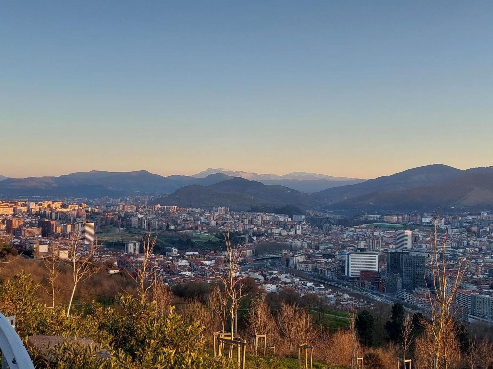 Bilbao Center Apt 90'S Parking Apartman Kültér fotó